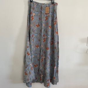 New Natural Life medium bohemian style, flowy floral skirt